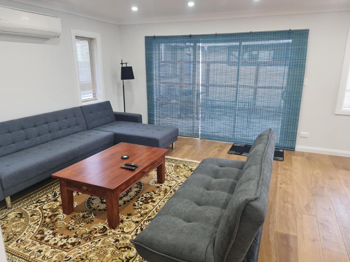 Brand New Home - Central Masterton Extérieur photo