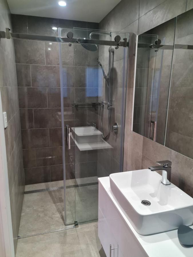 Brand New Home - Central Masterton Extérieur photo