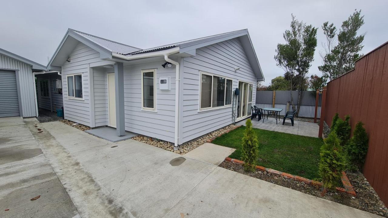 Brand New Home - Central Masterton Extérieur photo